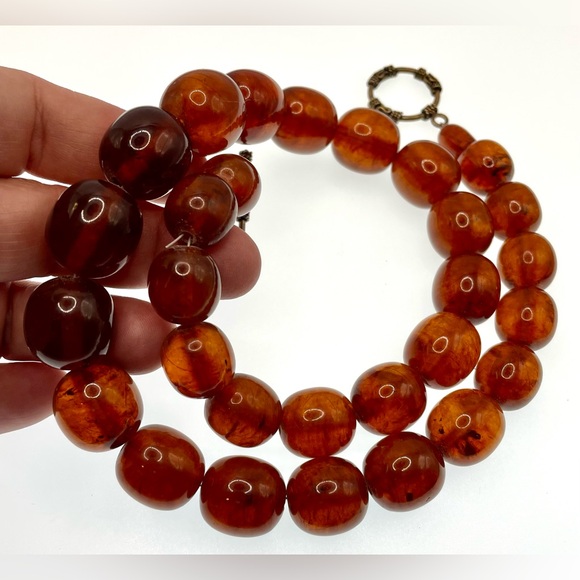 Vintage Gorgeous Amber Lucite Large Beaded Statement Necklace 24” - Picture 9 of 9